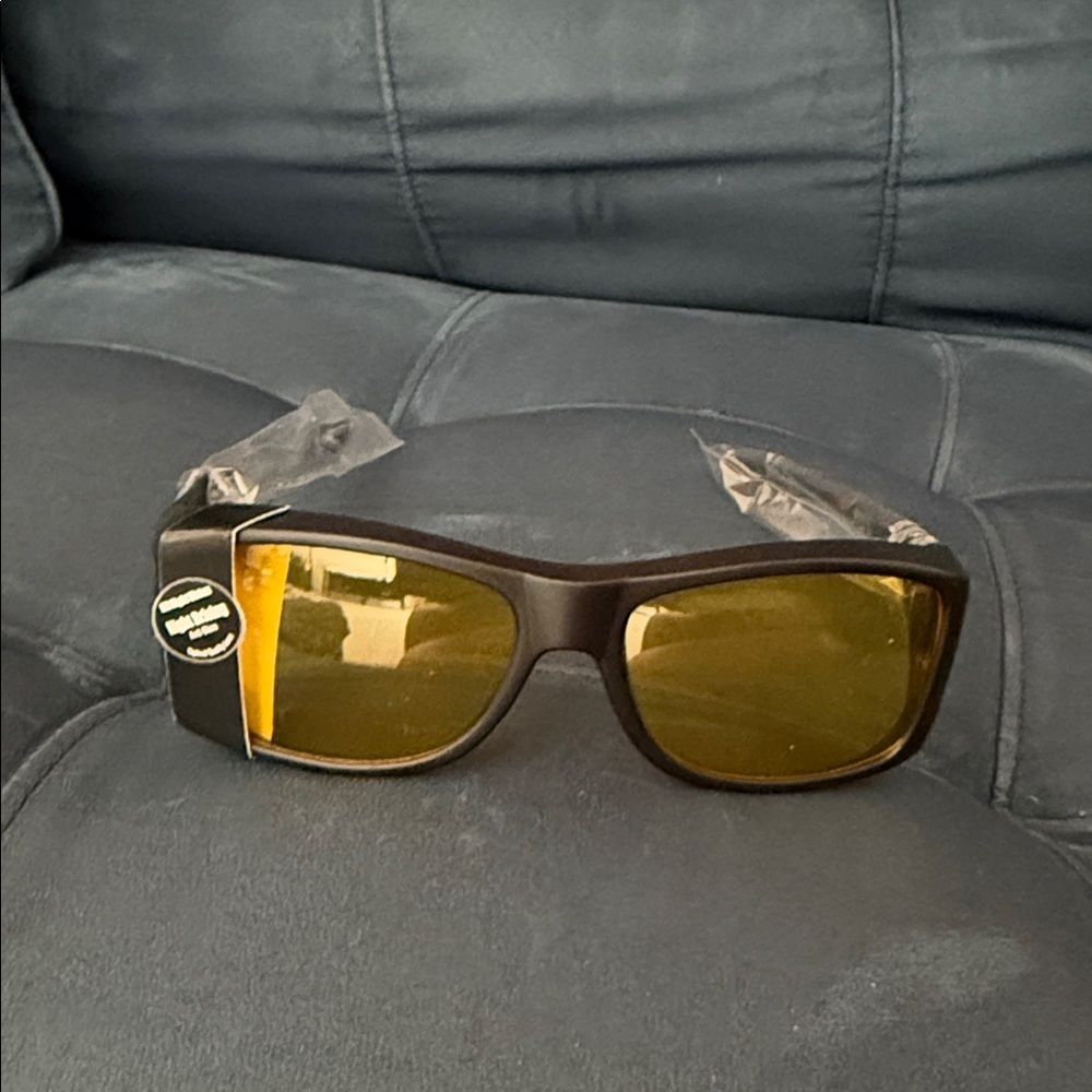 Stylish Sunglasses with Yellow Lenses